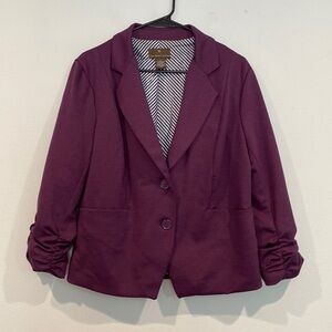 Fenn Wright Manson Burgendy Two Button Blazer - Size Large